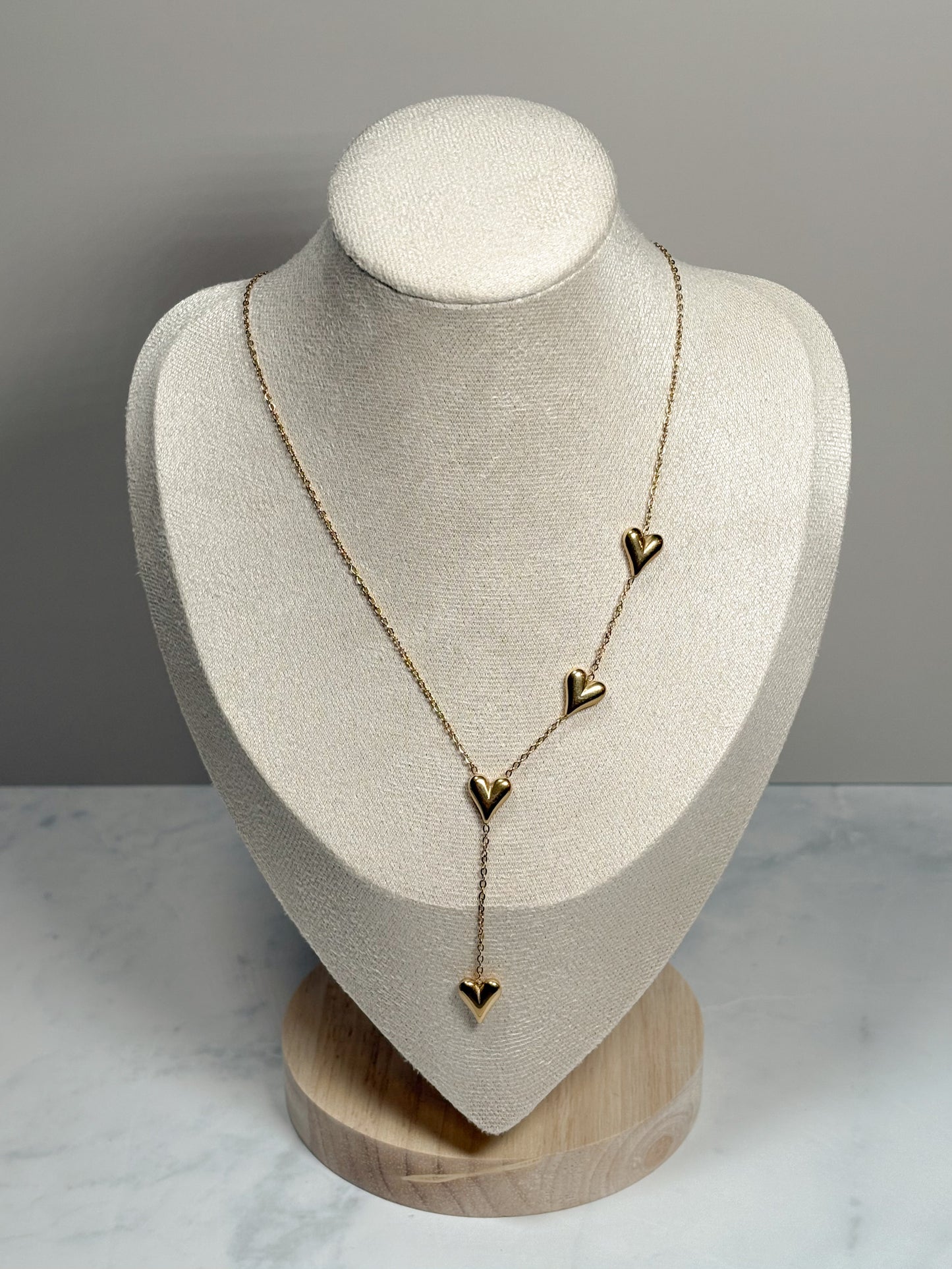 HEARTS NECKLACE
