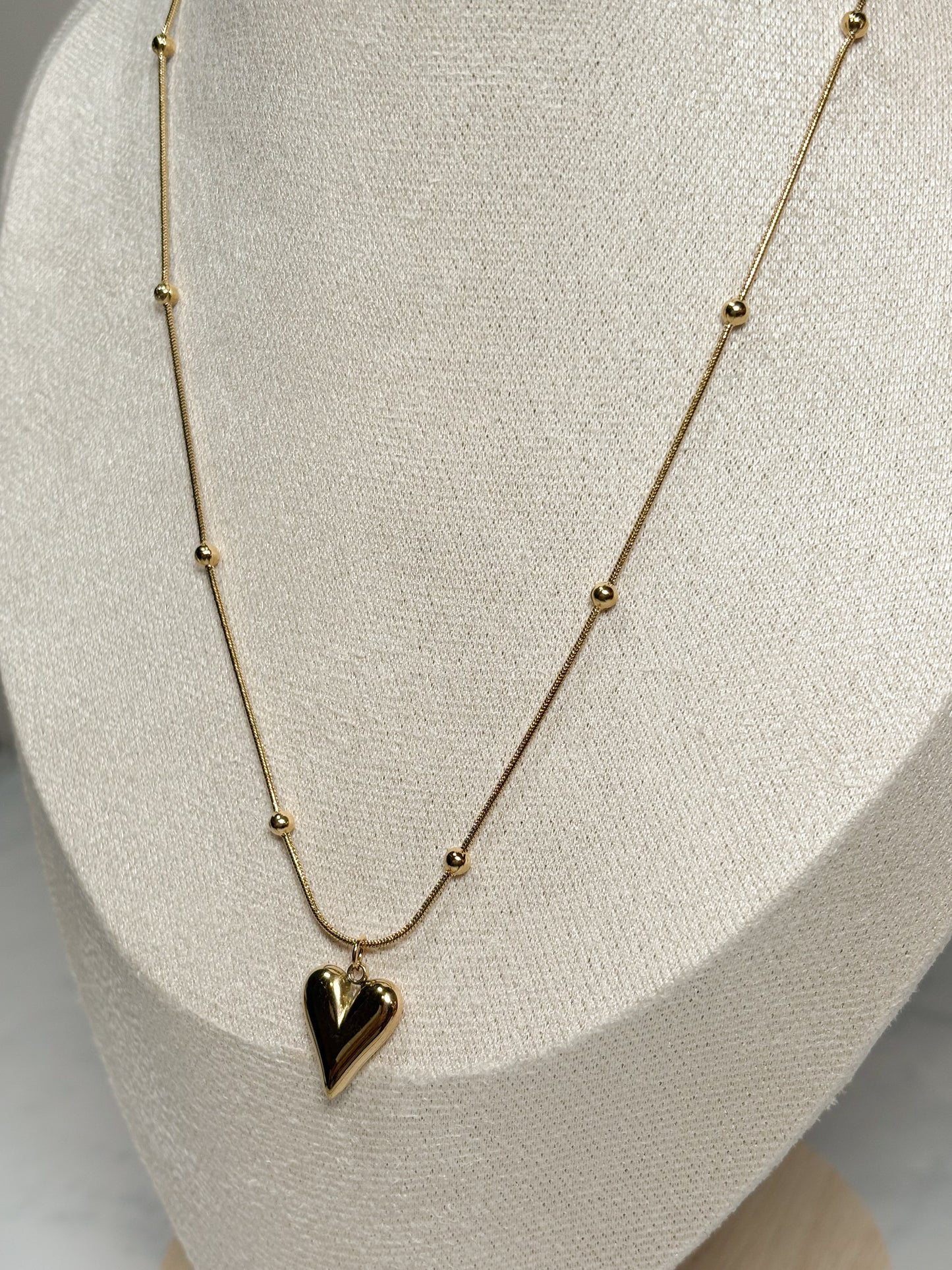 HEART NECKLACE