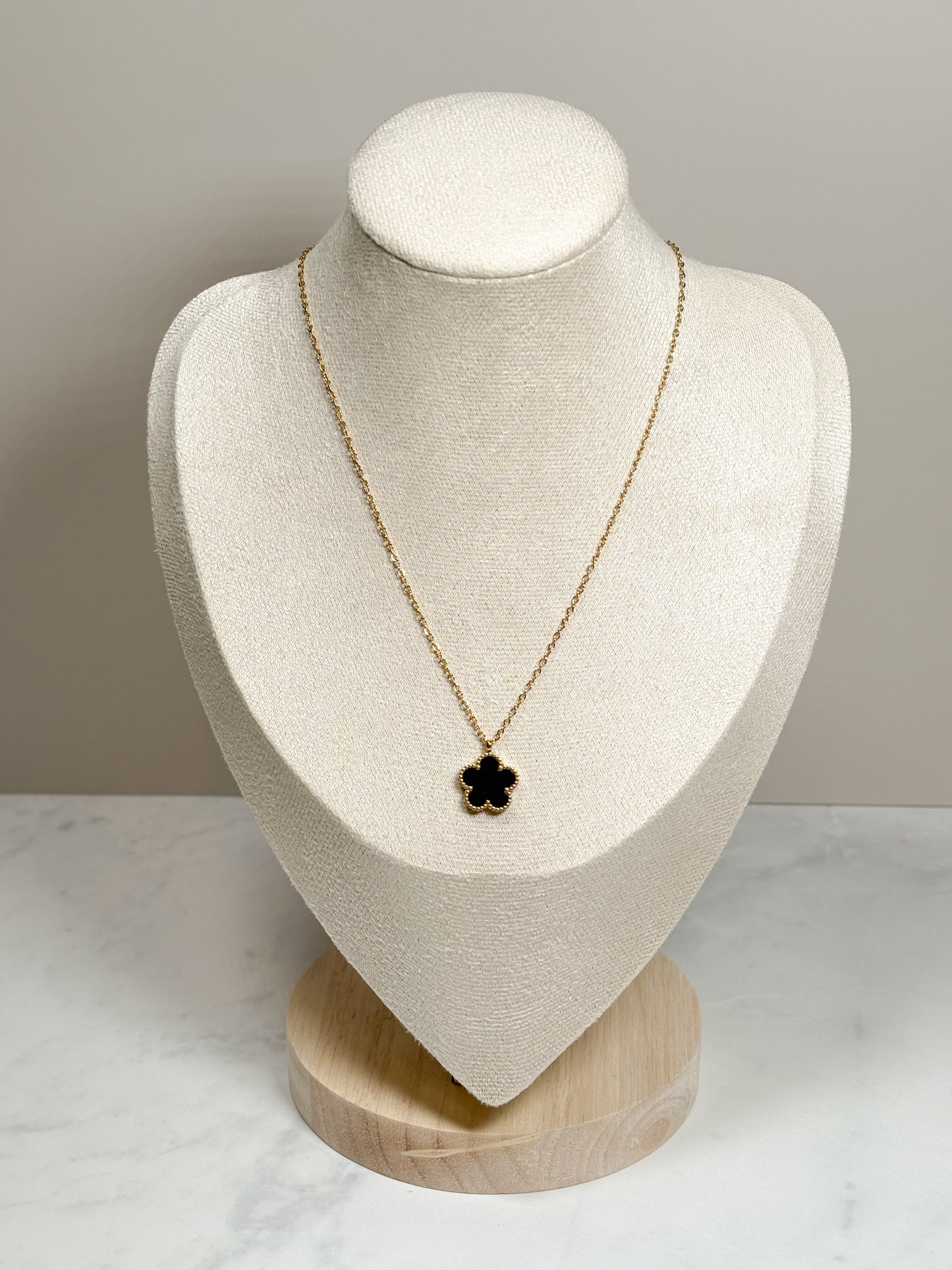 FLOWER NECKLACE