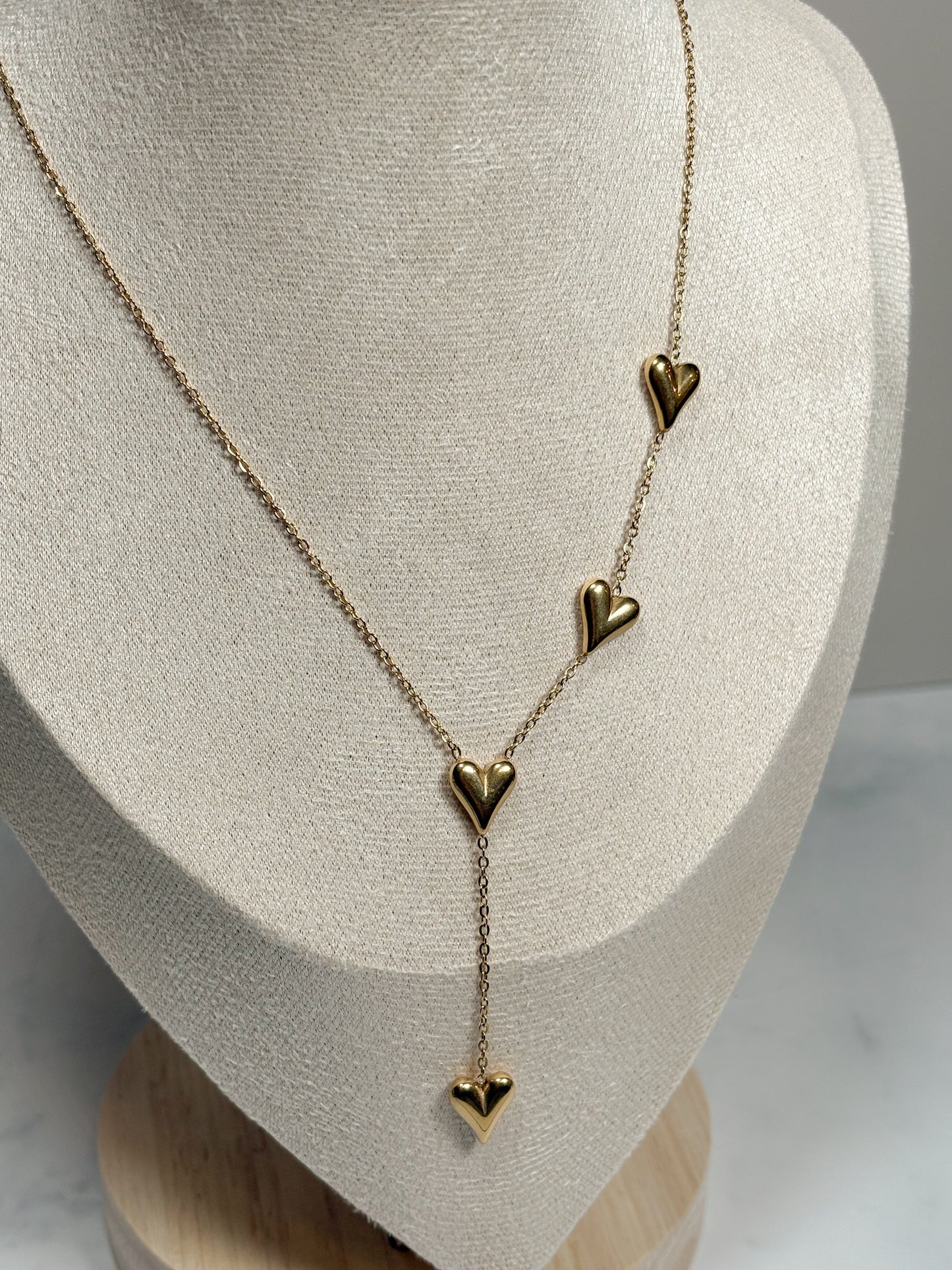 HEARTS NECKLACE