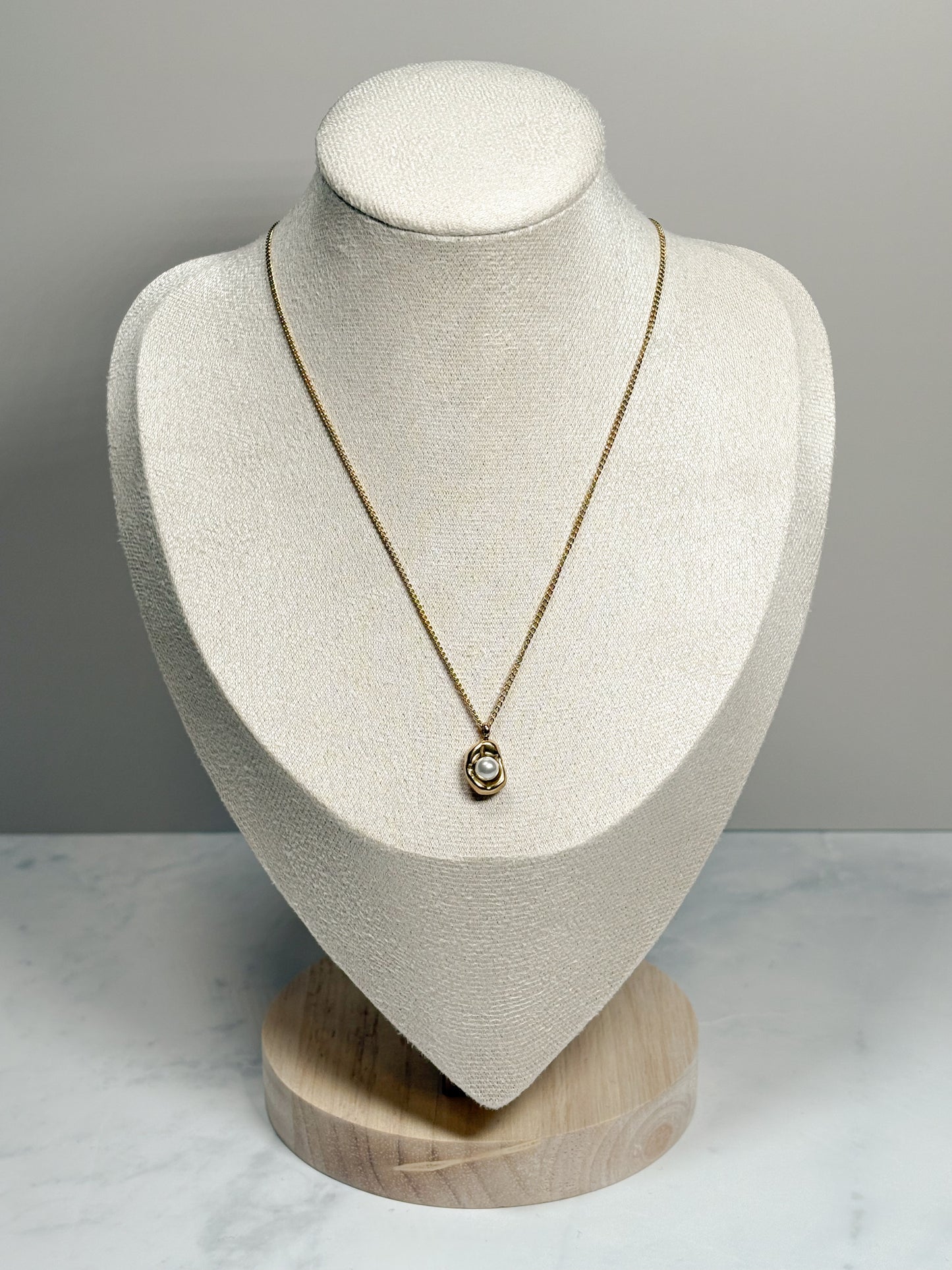 PEARL NECKLACE