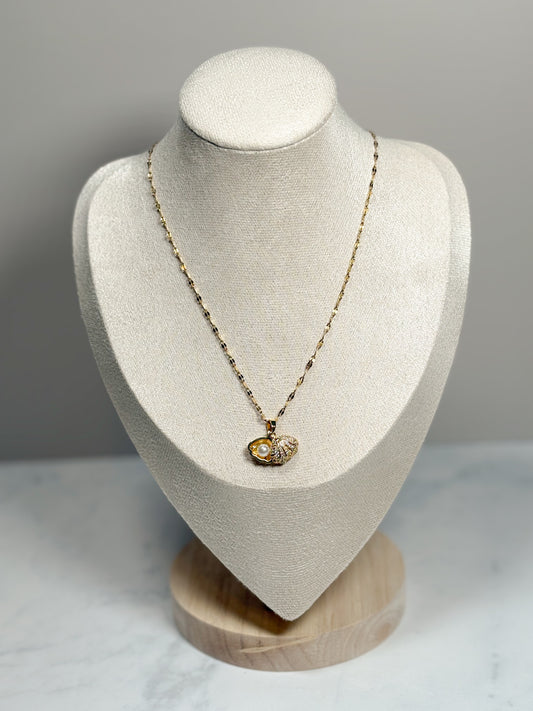 SEASHELL NECKLACE