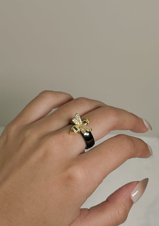 BEE RING