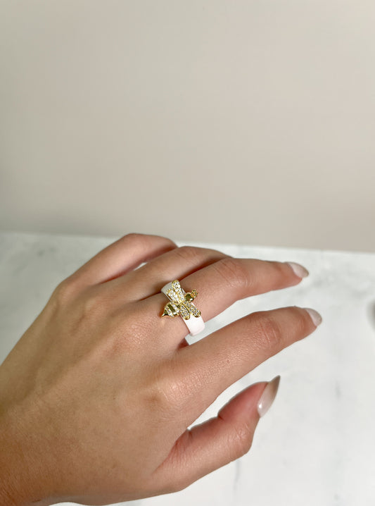 BEE RING