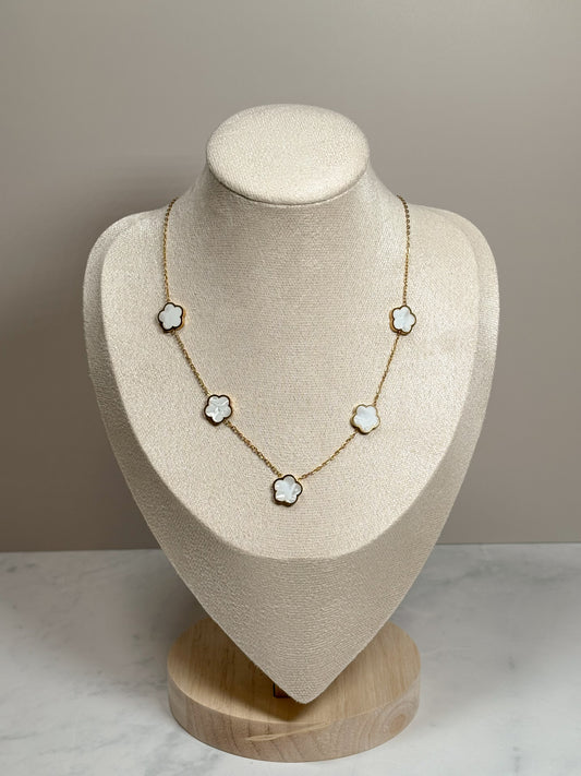 FLOWERS NECKLACE