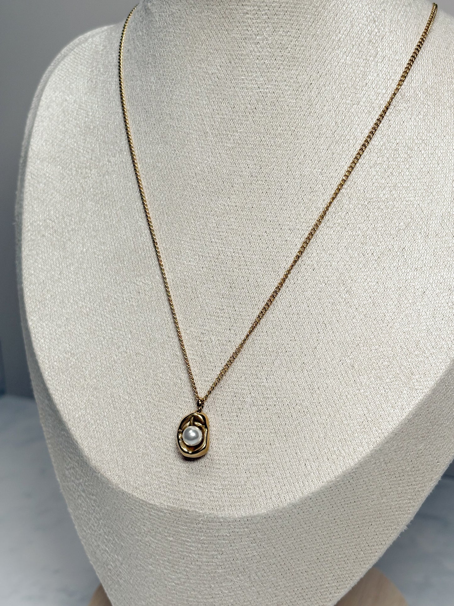 PEARL NECKLACE