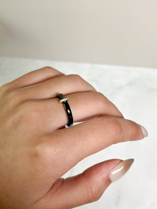 BLACK RING